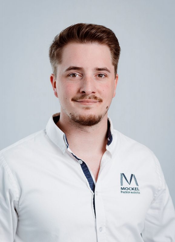 Portrait photo of Sascha Recker, who is responsible for sales and project management